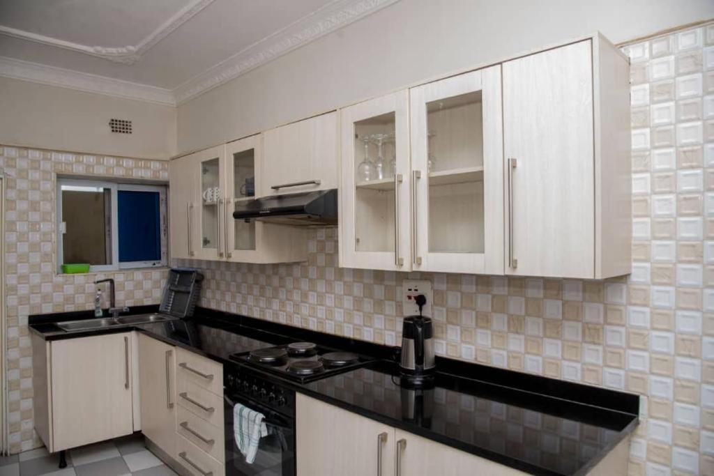 Royal Suites Apartments Lusaka Exterior photo